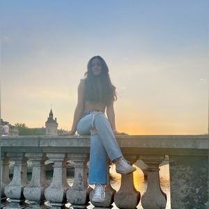 Meet your Posher, Ella